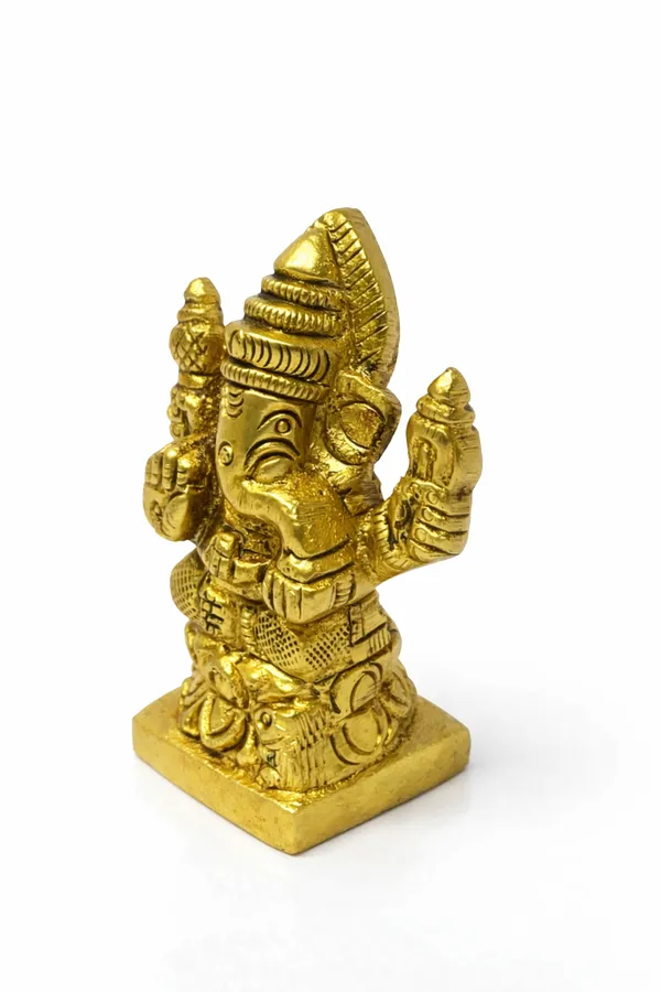 Mini_Brass_Lord_Ganesha_Idol_–_Golden_Finish_(6_cm)_||_Weight-122g
