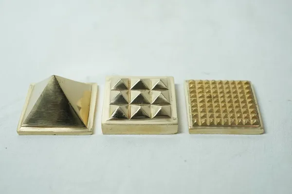 214-PYRAMID-200G