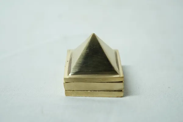 214-PYRAMID-200G