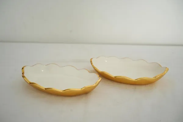 White_&_Gold_Metal_Snack_Serving_Tray_Pack_Of_2_Decorative_Multipurpose_Platter_For_Snacks,_Dry_Fruits,_Sweets_Dining_Table_&_Kitchenware_Serveware_(17Cm_X_10Cm,_450G)