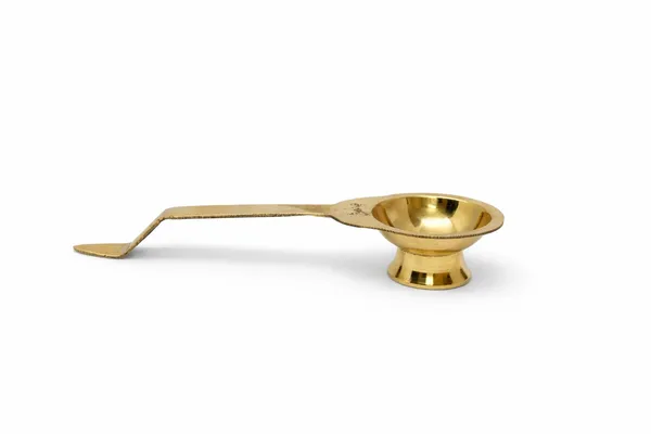 Pure_Brass_Aarti_Diya_with_Handle_||_Traditional_Brass_Oil_Lamp_for_Pooja,_Aarti_&_Daily_Worship_||_Length:_14_cm,__Height:_3_cm_,_Weight_:_50g