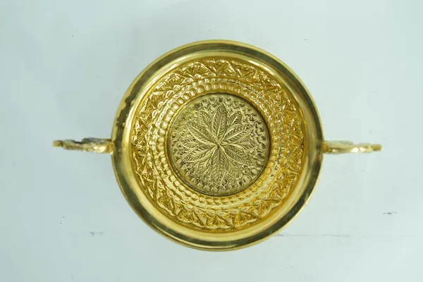 Golden_Brass_Urli_With_Peacock_Handles_Handcrafted_Embossed_Decorative_Bowl_For_Home_Decor,_Mandir,_Pooja_Room,_Weddings_&_Festive_Decoration_23Cm_Width,_6.5Cm_Height,_365G