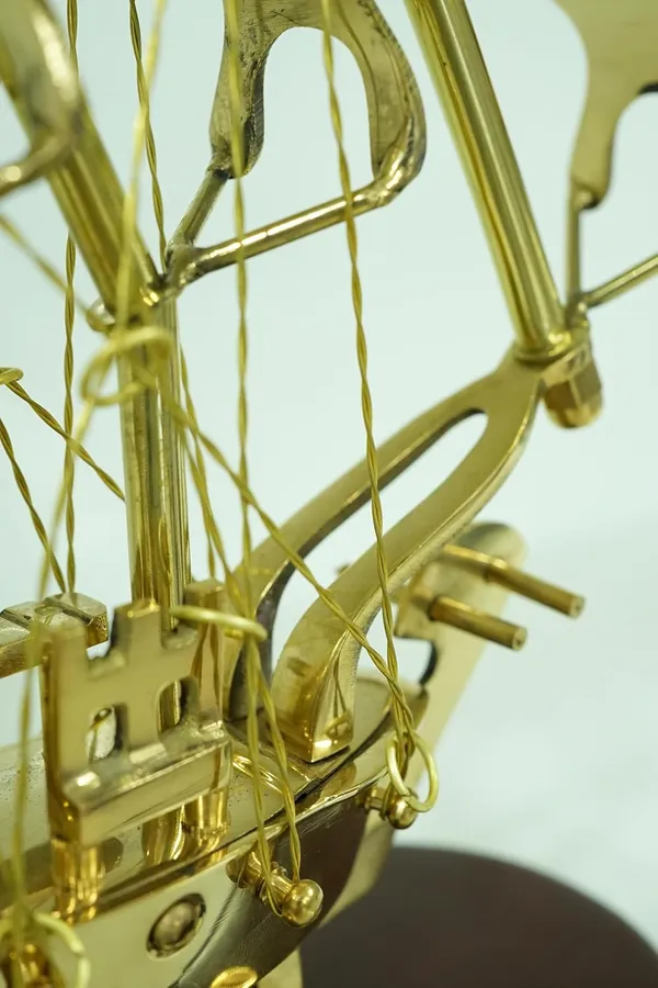Golden_Brass_Ship_Showpiece_With_Wooden_Base_For_Home_Decor_&_Gifting_700G,_H-25Cm,_W-17Cm