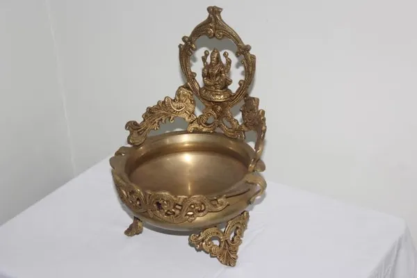 Golden_Brass_Urli_With_Lakshmi_Idol_Handcrafted_Traditional_Decorative_Bowl_For_Home_Decor,_Mandir,_Pooja,_Weddings_&_Festive_Decoration_17_Cm_Dia_X_23Cm_X_30Cm_H,_3285G