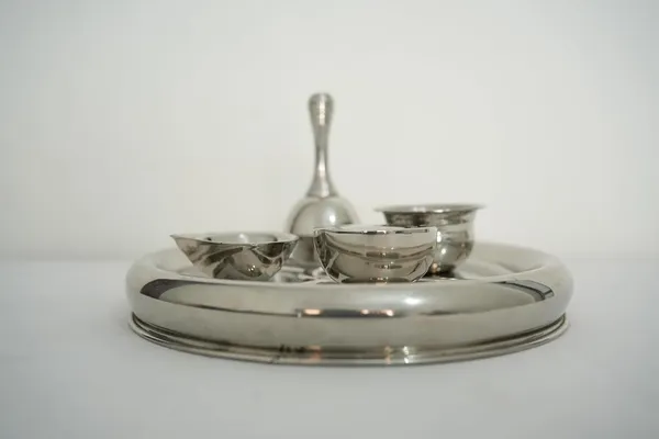 Steel_Premium_Pooja_Thali_Set,_Traditional_Stainless_Puja_Plate_With_4_Bowls_And_Stand,_Religious_Worship_Accessories_For_Hindu_Temple_Rituals
