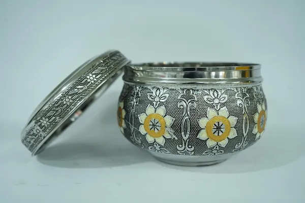 Golden_Antique_Bowl_For_Kitchen_Storage_Multipurpose_Box_With_Lid_Brass_(H-10Cm,_W-12Cm)