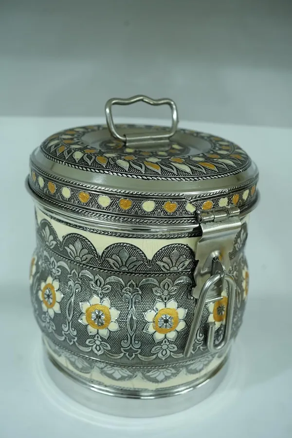 Golden_Embossed_Design_Brass_Container_For_Kitchen_Storage_Multipurpose_Box_With_Lid_(H-20Cm,_Dia-18Cm)