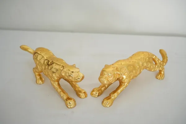 Golden_Leopard_Pair_Showpiece_For_Home_Office_Decoration_Gifting_(H-22Cm,_W-5Cm,_900G)