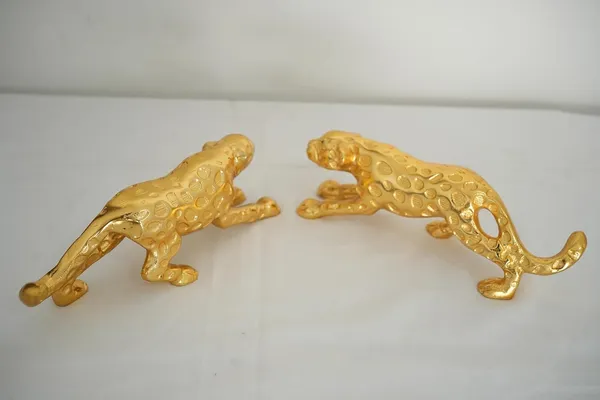 Golden_Leopard_Pair_Showpiece_For_Home_Office_Decoration_Gifting_(H-22Cm,_W-5Cm,_900G)