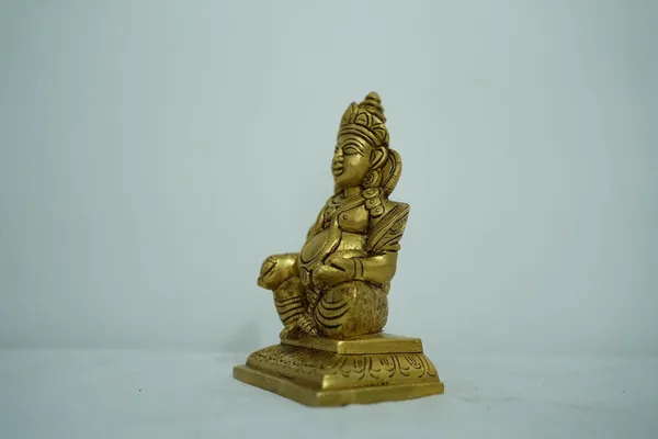 Golden_Brass_Kuber_Idol_Statue_Murti_For_Home_Temple_Tijori_Locker_Vastu_Decorative_Showpiece_14Cm_X_9Cm