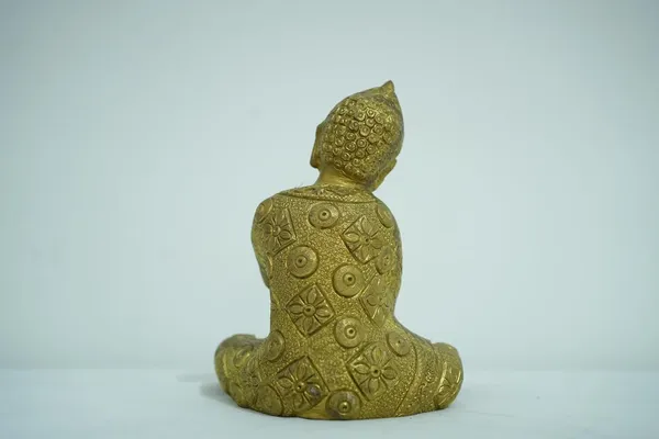 Golden_Brass_Lord_Buddha_Statue_Idol_Figurine_Showpiece_For_Home_Living_Room_Office_Meditation_Decor_16Cm_X_13Cm