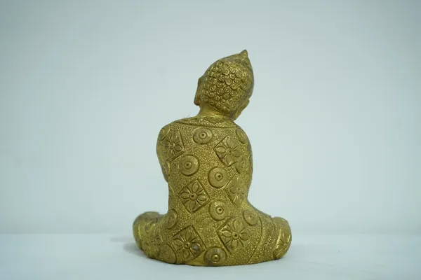 Golden_Brass_Lord_Buddha_Statue_Idol_Figurine_Showpiece_For_Home_Living_Room_Office_Meditation_Decor_16Cm_X_13Cm