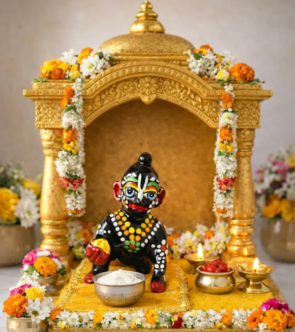 Laddu_Gopal_Brass_Idol_–_Antique_Black_Finish_||_Height:_8_cm__Length:_6_cm__Width:_6_cm__Weight:_210_grams
