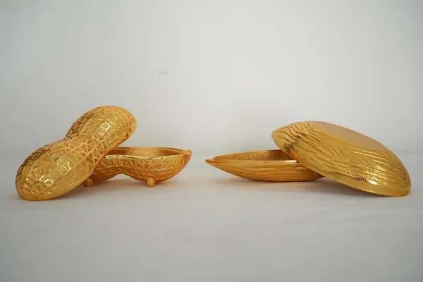 Golden_Small_Peanut_&_Almond_Bowl_For_Serving_Dry_Fruits_Snacks_Multipurpose_Gifting_Centerpiece_(H-6Cm,_L-11Cm,_W-7Cm,_225G)