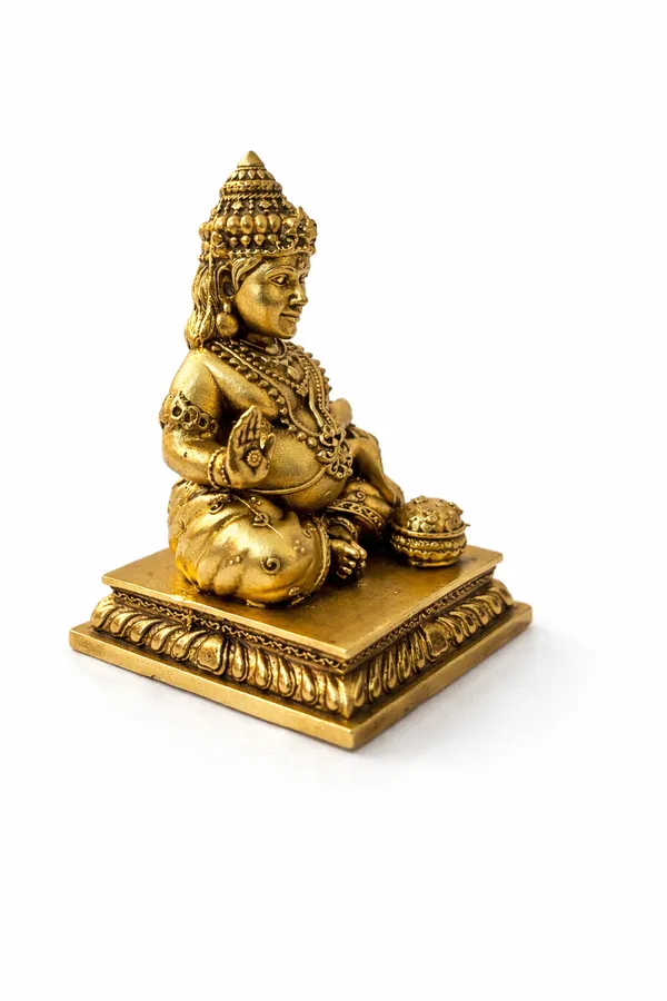 Little_Handcrafted_Lord_Kuber_Brass_Idol_for_Wealth_&_Prosperity_||_Height:_8_cm__Length:_5_cm__Width:_5_cm_,Weight-100g