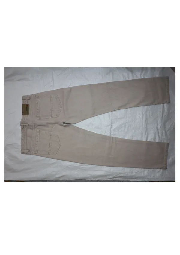Beige_Straight_Fit_Trousers_For_Men