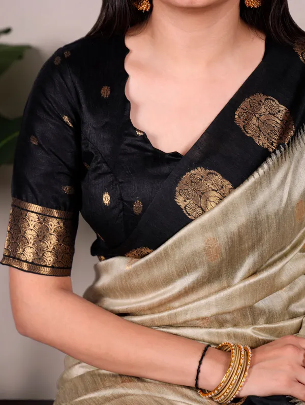 Off-_White_Poly_Cotton_Saree_With_Blouse_For_Women