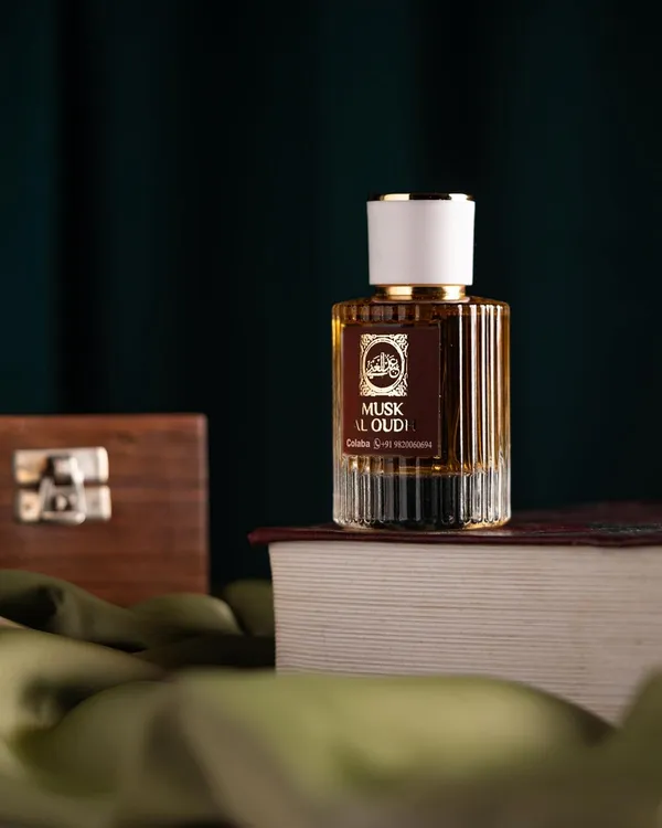 Musk_Al_Oud_Elegant_Unisex_Perfume_|_Powdery_Musk,_Oud_And_Amber_Fragrance_50Ml