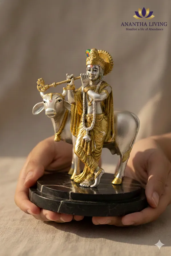 The__Enchanting_Venugopal_(Krishna_with_Cow)