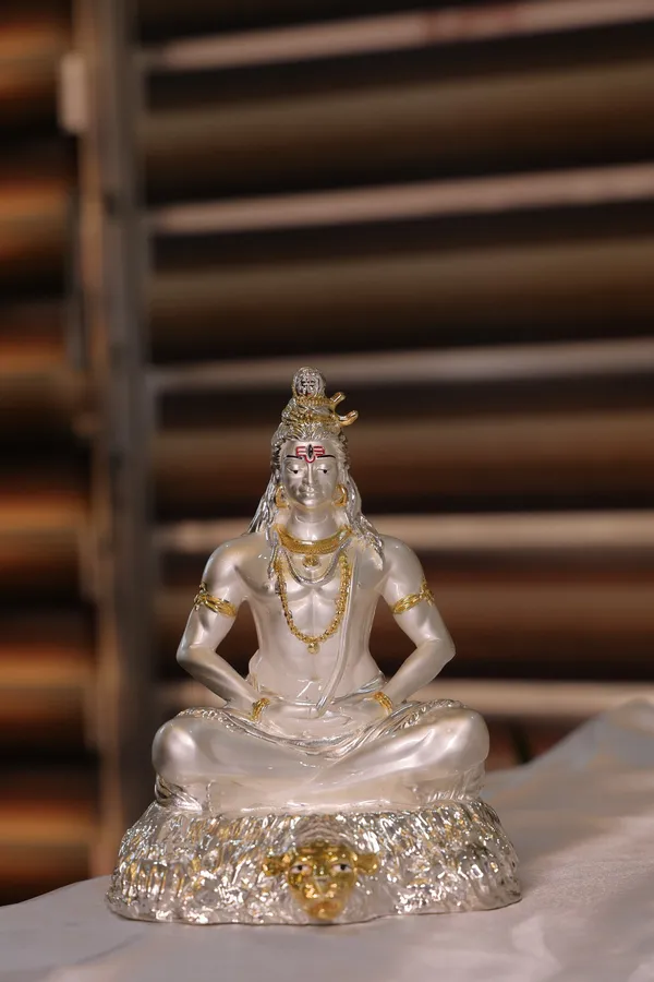 Shiva_Statue_-_Silver_Manifestation_Deity_Figurine