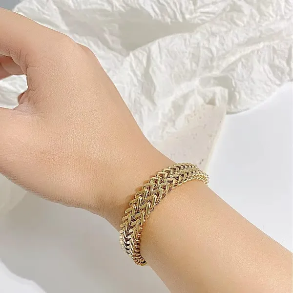 Gold_Stylish_Stainless_Steel_Plated_Link_Chain_Bracelet_With_Magnetic_Clasp_For_Men_And_Boys