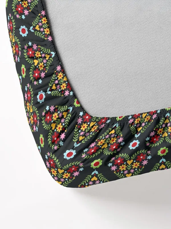 Jaipuri_Multi_premium_Fitted_Elastic_Bedsheet_With_Tow_Pillow_Covers_(72x78xUp_To_10_Inches_)_&_360_Degree_Elasticated_|_BS