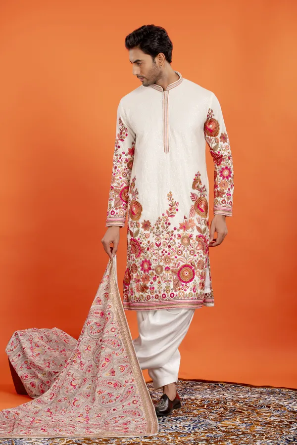 Aarin_Ivory_Bloom_Embroidered_Kurta_Patiala_Set_with_Dupatta_|_Wedding_Ethnic_Wear