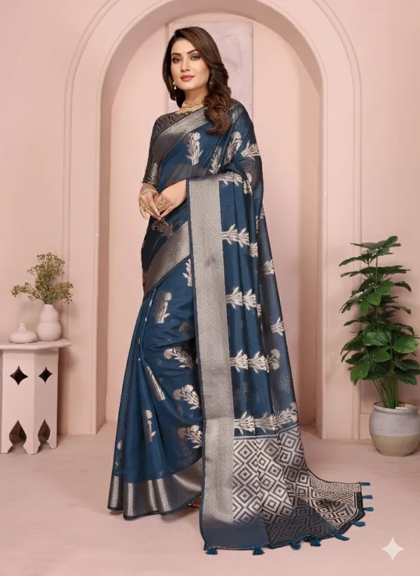 A_Timeless_Banarasi_Organza_Silk_Saree_Elegant_Lightweight_And_Beautifully_Crafted_For_Exclusive_Festive_Elegance.