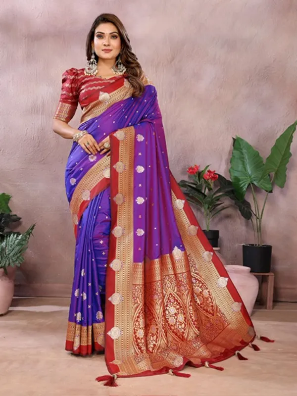Kalamkari_Silk_With_Contrast_Kalamkari_Blouse_Piece_With_Zari_Border