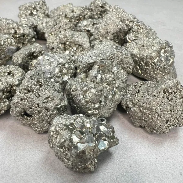 Yellow_Pale_Brass_Raw_Pyrite_Stone_200Gm_For_Men,Women_And_Kids