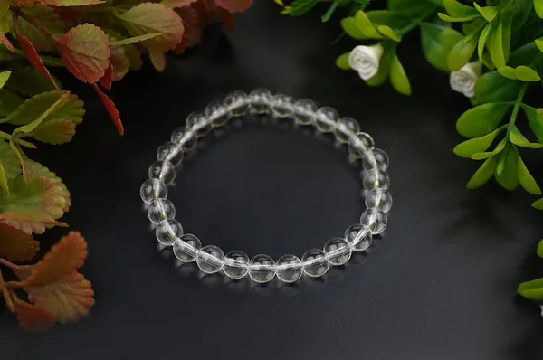 Crystal_White_Sphatik_Bracelet_For_Men,Women_And_Kids