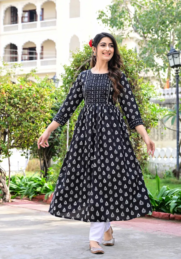 Black_Printed_Anarkali_Kurta_For_Women