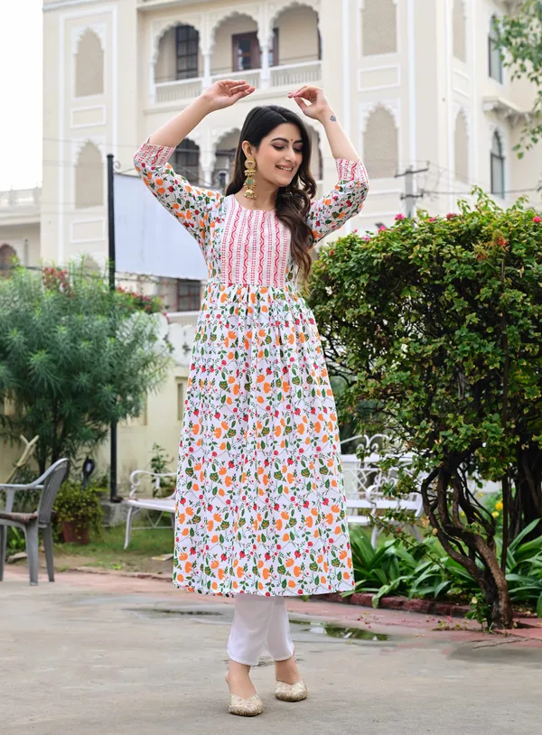White_Printed_Anarkali_Kurta_For_Women