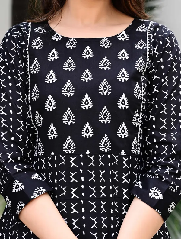 Black_Block_Print_Straight_Kurta_For_Women
