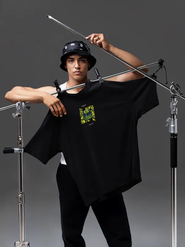 Lando_Norris_44_McLaren_Oversized_Graphic_T-Shirt_|_Motorsport_Streetwear_|_Black