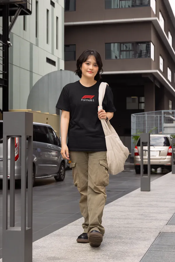 Women’s_Formula_1_Logo_T-Shirt_–_Regular_Fit_Casual_Graphic_Tee