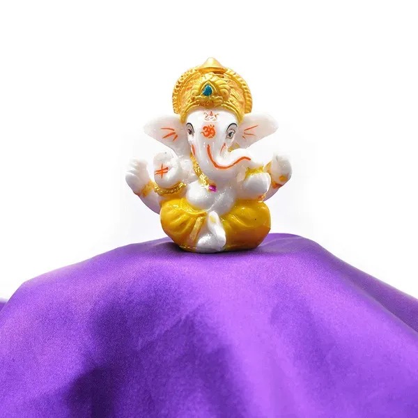 Gifts_Lord_Ganesha_Beautiful_Car_Dashboard_Idol_Figurine_Showpiece_Sculptur