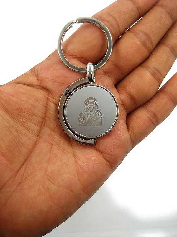 Gifts_Stainless_Steel_Sai_Baba_Key_Chains_for_Car,_Home_and_Bike_(Circular_Shape)
