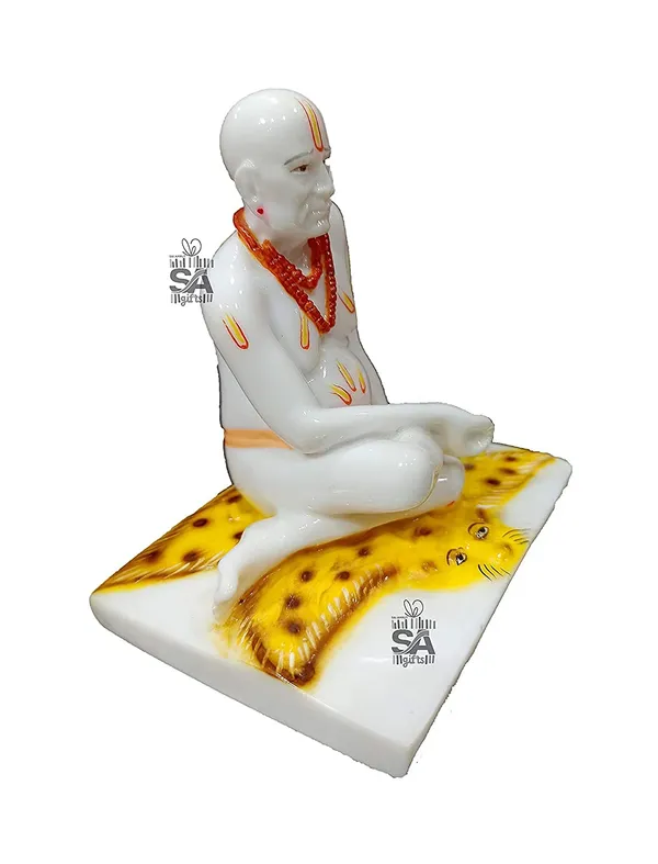 Resine_Swami_Samarth_God_Idol_in_Sitting_Position_for_Car_Dashboard_(3_inches,_White),_Idol