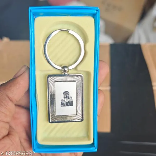 Sai_Baba_Square_Shape_Silver_Metal_Keychain_Devotional_Gift_For_Keys_Car_Dashboard