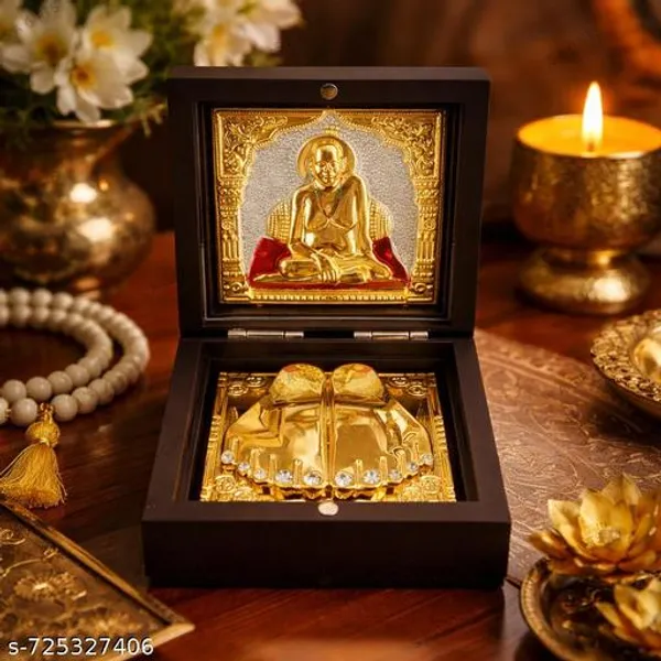 Swami_Samarth_Gift_Box_With_Paduka_Premium_Golden_Idol_With_Elegant_Plastic_Box_Divine_Home_Mandir_Gifting_Item