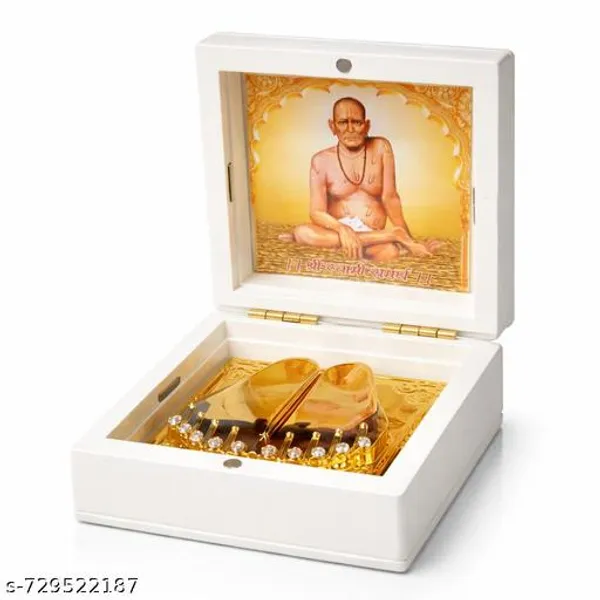 Swami_Samarth_Gold_Plated_Paduka_With_Photo_Gift_Box_Premium_Devotional_Pooja_Item_For_Home_Gifting_3x3_Inch