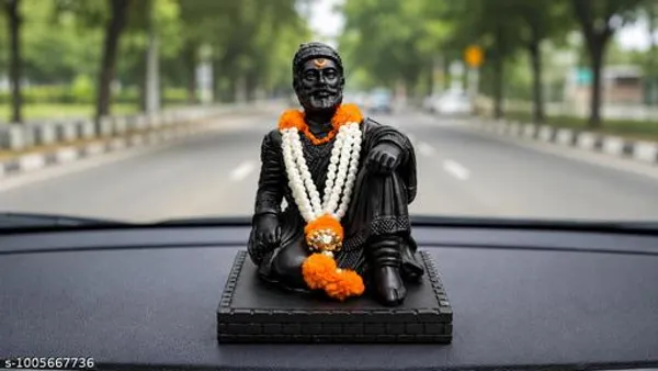 Chhatrapati_Shivaji_Maharaj_Black_Marble_Finish_Idol_With_Pearl_Garland_3_Inch_Decorative_Statue_Car_Dashboard_Home_Temple_Office_Decor_Premium_Gift