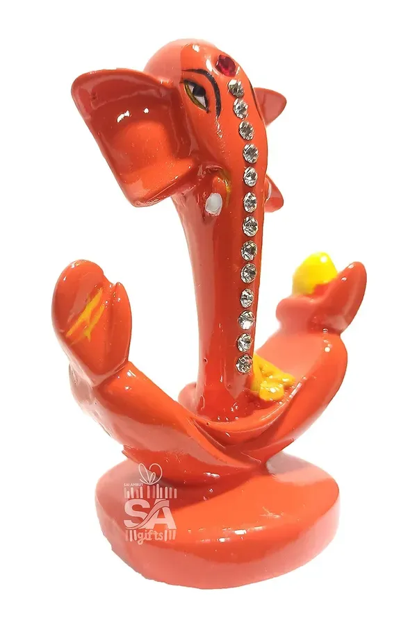 Sai_Amrut_Polyresine_Ganesh_Ji_Idol_For_Car_Dashboard_Gifting_Purpose