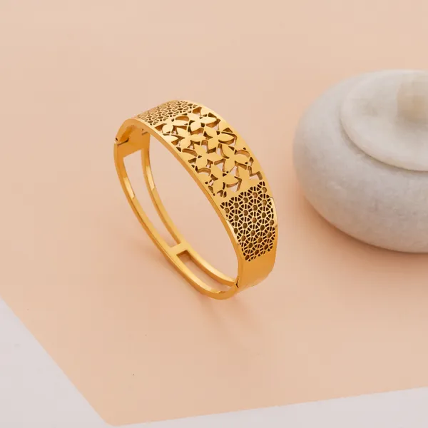 Golden_Stainless_Steel_Adjustable_Wide_Metal_Cuff_Bracelet_For_Women