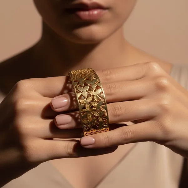 Golden_Stainless_Steel_Adjustable_Wide_Metal_Cuff_Bracelet_For_Women
