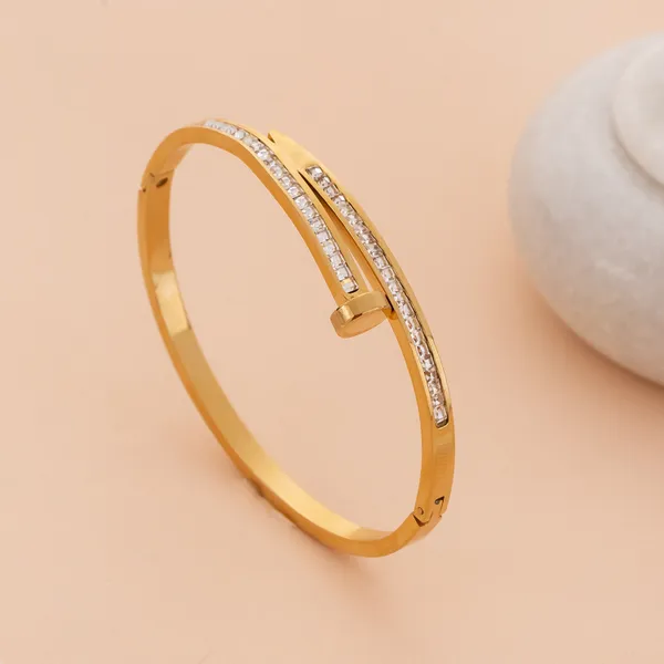 Golden_Stainless_Steel_Dainty_Crystal_Studded_Bracelet_For_Women