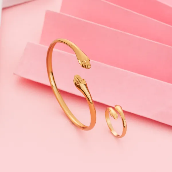 Golden_Stainless_Steel_Sleek_Twist_Design_Bangle_Ring_Gift_Set_For_Women