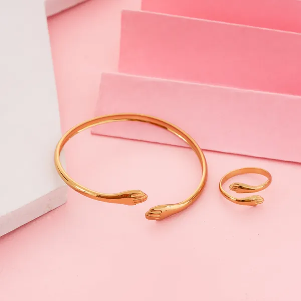 Golden_Stainless_Steel_Sleek_Twist_Design_Bangle_Ring_Gift_Set_For_Women