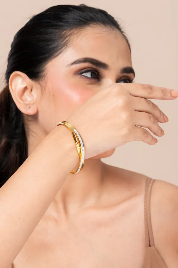 Golden_Stainless_Steel_Dazzling_Crystal_Crossover_Bracelet_For_Women